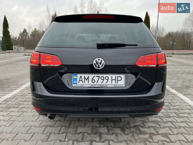 Универсал Volkswagen Golf 2017 в Житомире