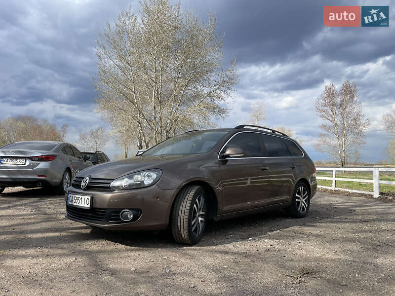Універсал Volkswagen Golf 2012 в Черкасах