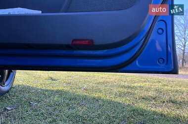 Хэтчбек Volkswagen Golf 2005 в 