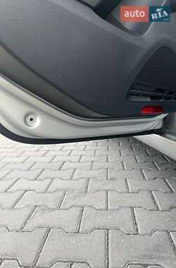 Хэтчбек Volkswagen Golf 2010 в 