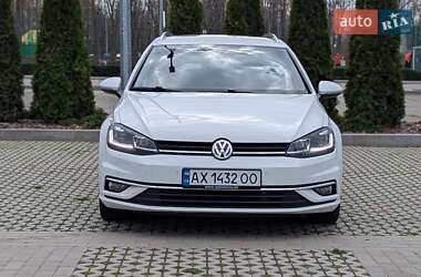 Універсал Volkswagen Golf 2017 в 