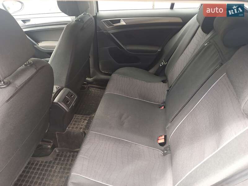 Універсал Volkswagen Golf 2014 в Богодухіву