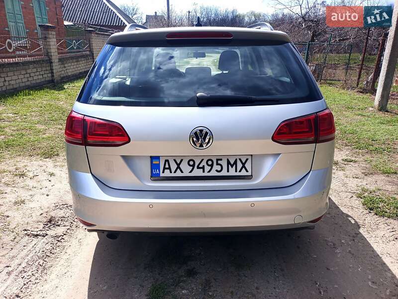Універсал Volkswagen Golf 2014 в Богодухіву