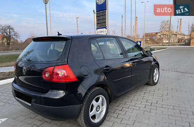 Хэтчбек Volkswagen Golf 2006 в 