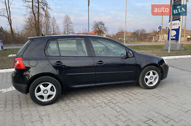 Хэтчбек Volkswagen Golf 2006 в 