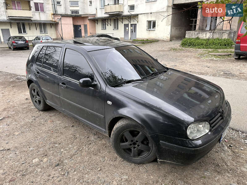 Хэтчбек Volkswagen Golf 2000 в Ужгороде