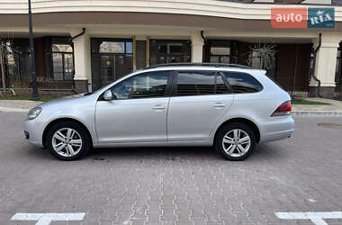 Універсал Volkswagen Golf 2012 в 