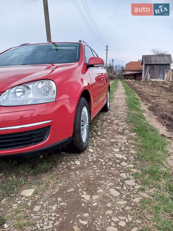Универсал Volkswagen Golf 2009 в Косове