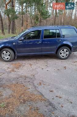 Універсал Volkswagen Golf 2002 в 