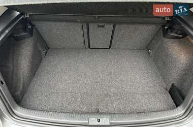 Хэтчбек Volkswagen Golf 2009 в 