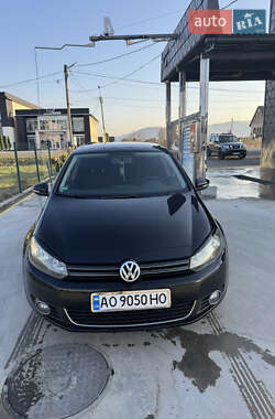 Хэтчбек Volkswagen Golf 2009 в 