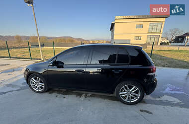 Хэтчбек Volkswagen Golf 2009 в 