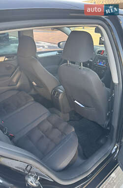 Хэтчбек Volkswagen Golf 2009 в 