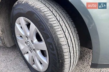Хэтчбек Volkswagen Golf 2004 в 