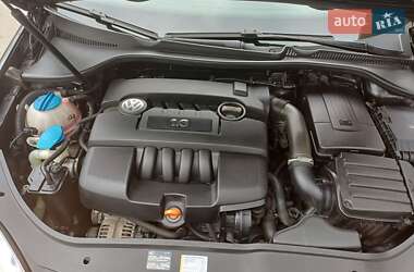 Хэтчбек Volkswagen Golf 2006 в 