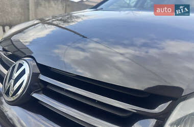 Хэтчбек Volkswagen Golf 2005 в 