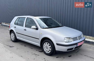 Хэтчбек Volkswagen Golf 2000 в 
