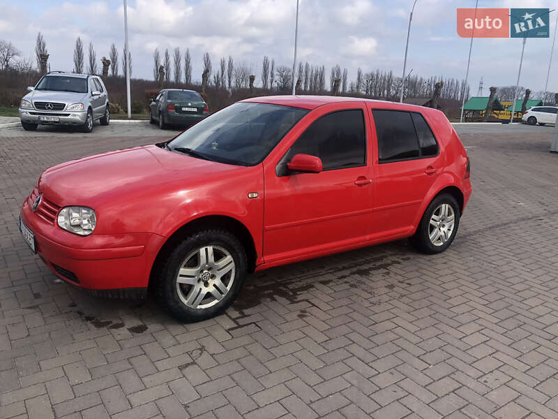 Хэтчбек Volkswagen Golf 1998 в Драчинцах