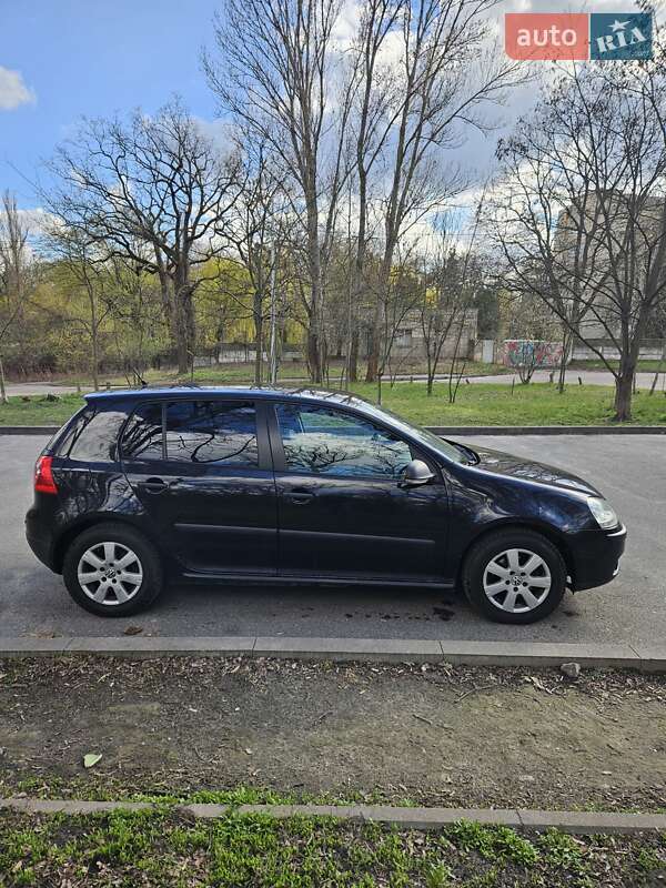 Хэтчбек Volkswagen Golf 2007 в Киеве