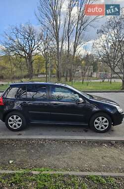 Хэтчбек Volkswagen Golf 2007 в 