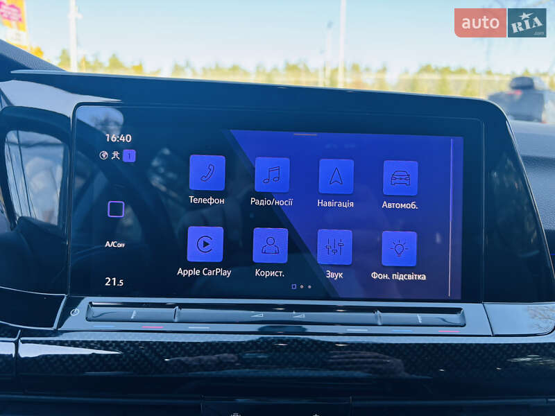 Хэтчбек Volkswagen Golf 2020 в Киеве