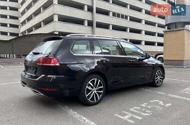 Универсал Volkswagen Golf 2019 в 