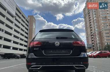 Универсал Volkswagen Golf 2019 в 