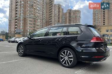Универсал Volkswagen Golf 2019 в 