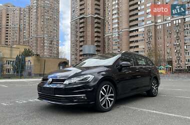 Універсал Volkswagen Golf 2019 в Києві