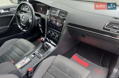 Универсал Volkswagen Golf 2019 в 