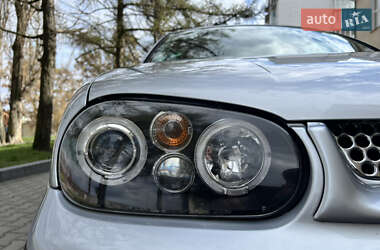 Хэтчбек Volkswagen Golf 2001 в 