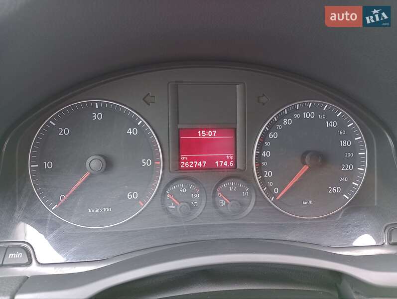 Хэтчбек Volkswagen Golf 2006 в Луцке