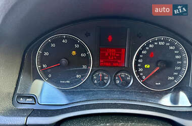 Хэтчбек Volkswagen Golf 2007 в 