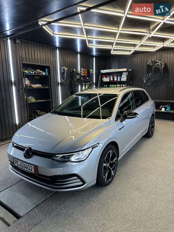 Универсал Volkswagen Golf 2022 в 