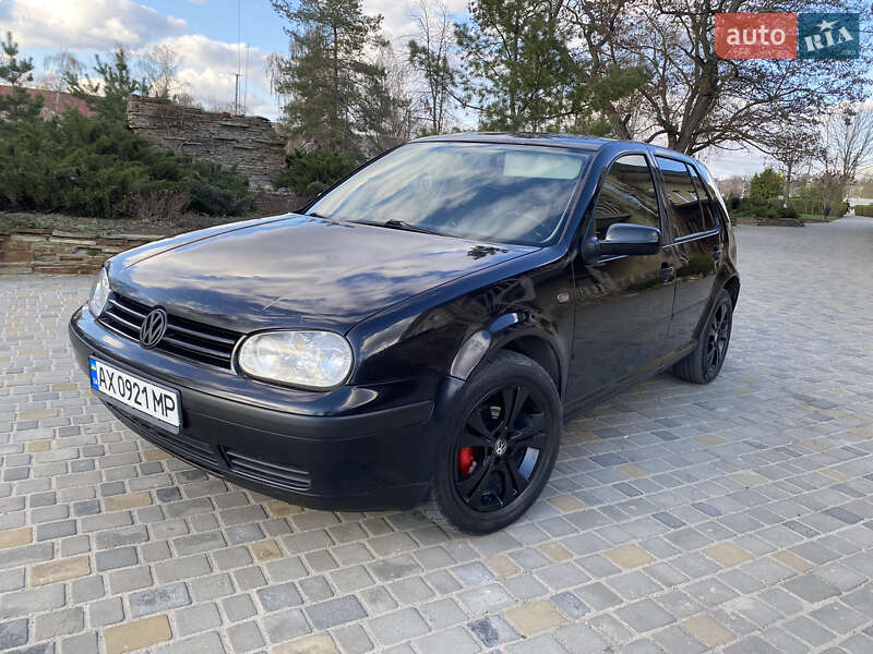 Хэтчбек Volkswagen Golf 1998 в Харькове