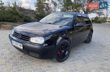 Хэтчбек Volkswagen Golf 1998 в 
