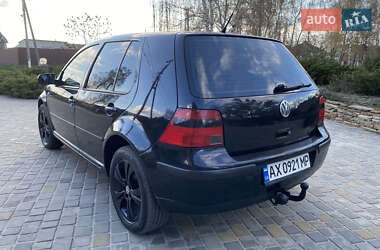 Хэтчбек Volkswagen Golf 1998 в 