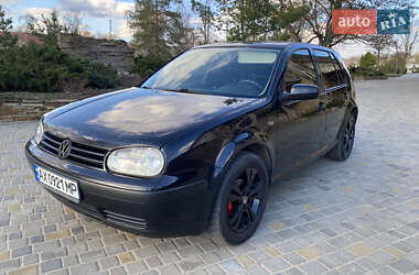 Хэтчбек Volkswagen Golf 1998 в 