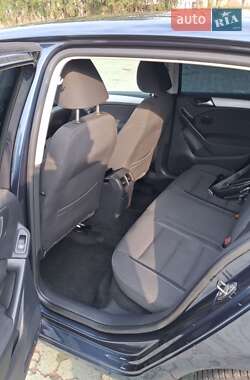 Хетчбек Volkswagen Golf 2010 в 