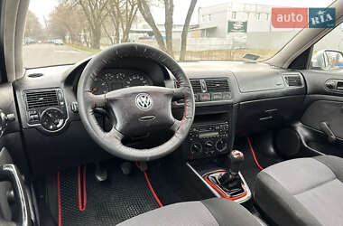 Універсал Volkswagen Golf 2001 в 