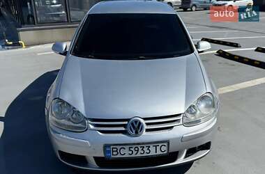 Хетчбек Volkswagen Golf 2006 в 