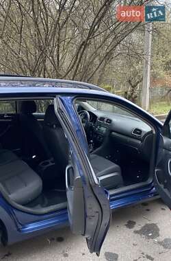 Универсал Volkswagen Golf 2011 в 