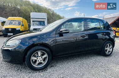Хэтчбек Volkswagen Golf 2009 в 