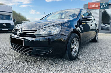 Хэтчбек Volkswagen Golf 2009 в 