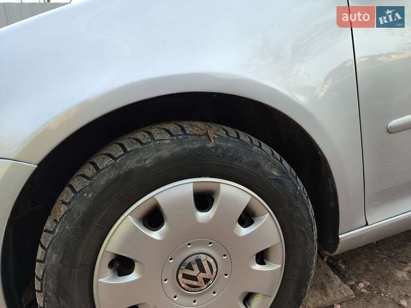 Хэтчбек Volkswagen Golf 2004 в Киеве фото 41 Хэтчбек Volkswagen Golf 2004 в Киеве