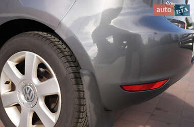 Хэтчбек Volkswagen Golf 2011 в 