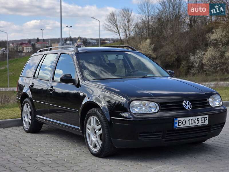 Универсал Volkswagen Golf 2004 в 