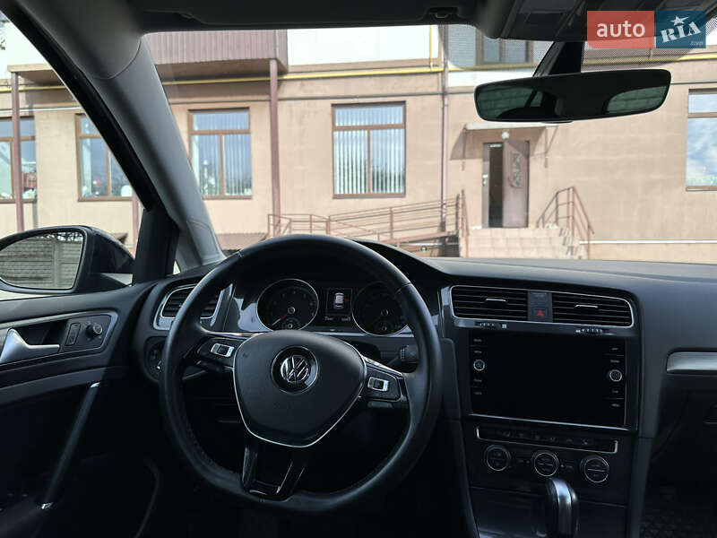 Хетчбек Volkswagen Golf 2019 в Луцьку