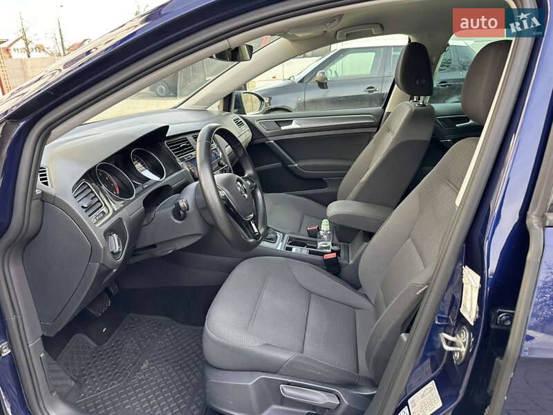Хетчбек Volkswagen Golf 2019 в Луцьку