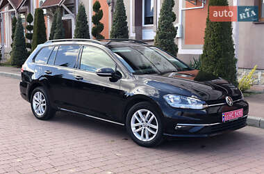 Універсал Volkswagen Golf 2018 в Стрию